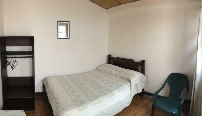 バス共有のスタンダードルーム, Hostal Guaque