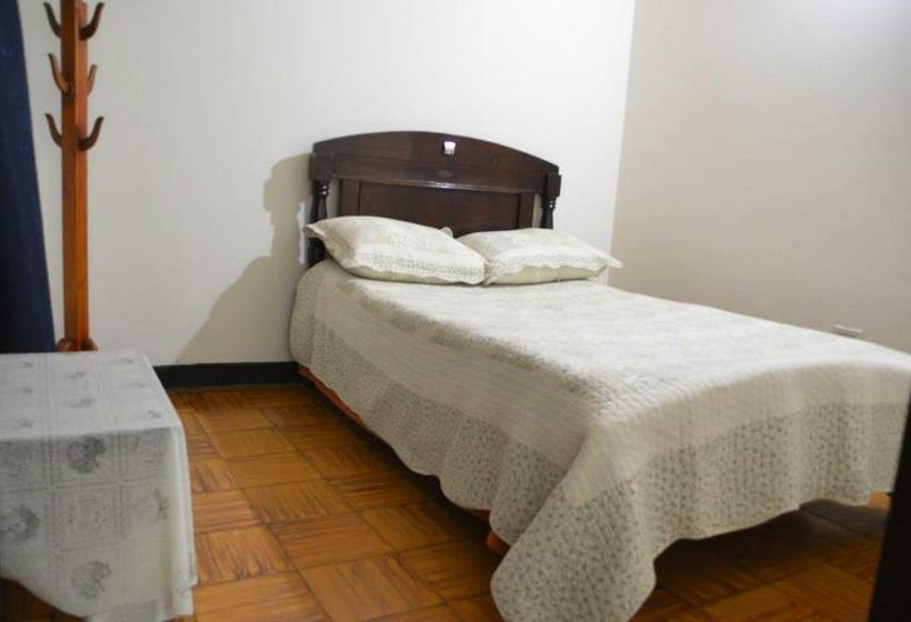 バス共有のスタンダードルーム, Hostal Guaque