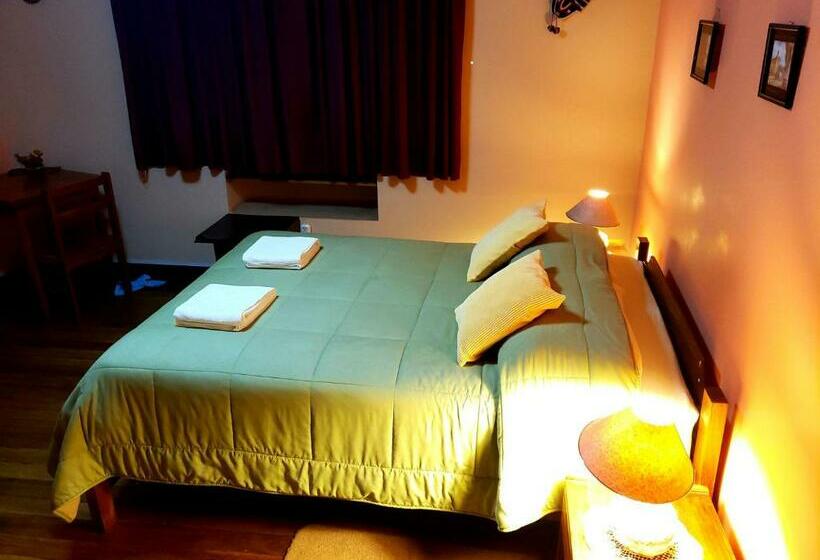 Quarto Estandar, La Nuit Home