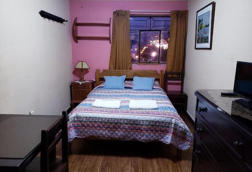Quarto Estandar, La Nuit Home
