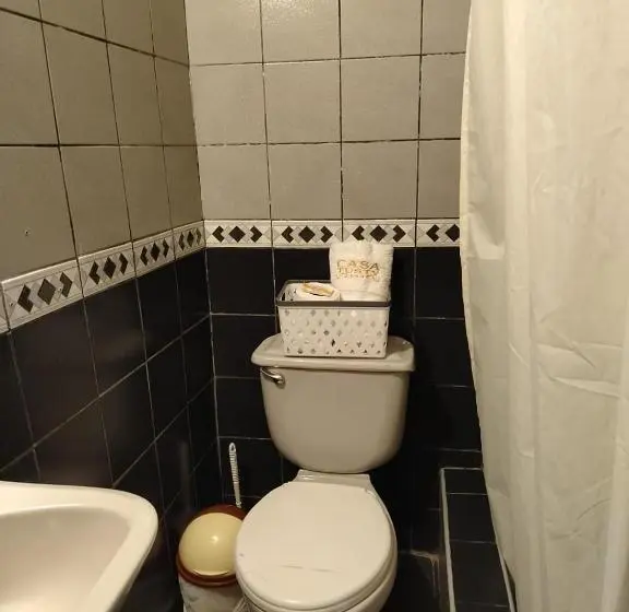 バスルーム共有のシングルスタンダード, Casa Tusty