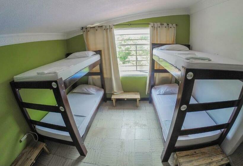 Кровать в Общей Комнате, Hostel Nirvana San Gil