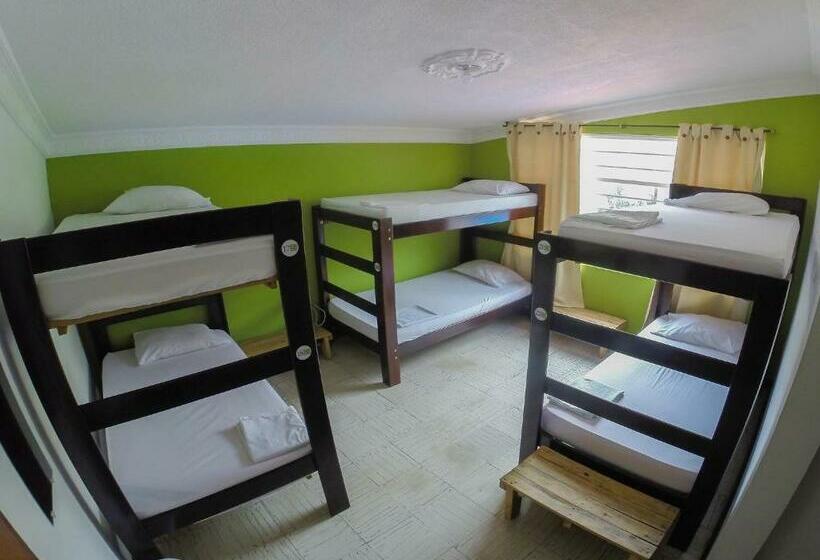 Кровать в Общей Комнате, Hostel Nirvana San Gil