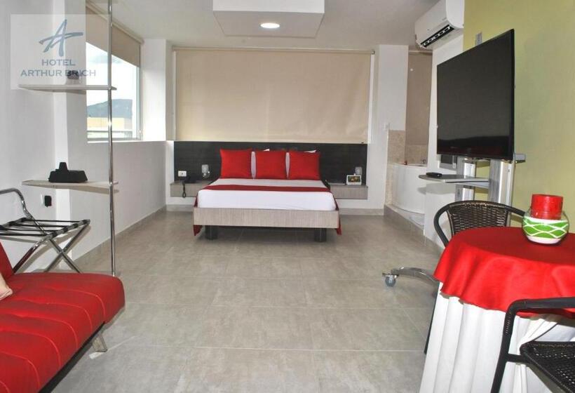 带按摩浴盆的套房, Arthur Brich