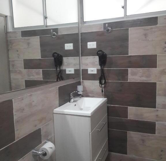 标准间, Arthur Brich