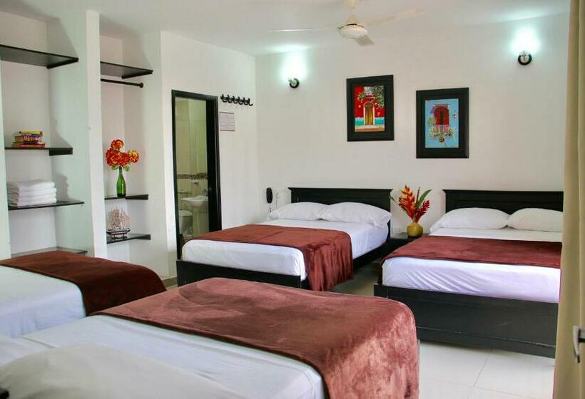 חדר משפחתי, Calle Santodomingo