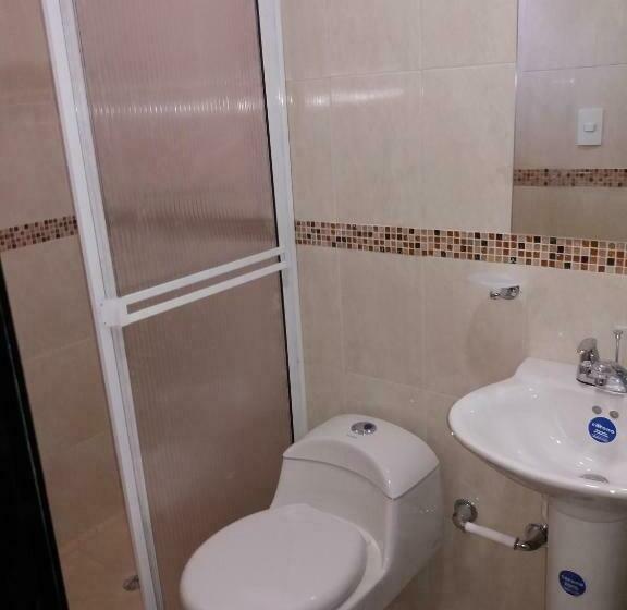 חדר משפחתי, Calle Santodomingo