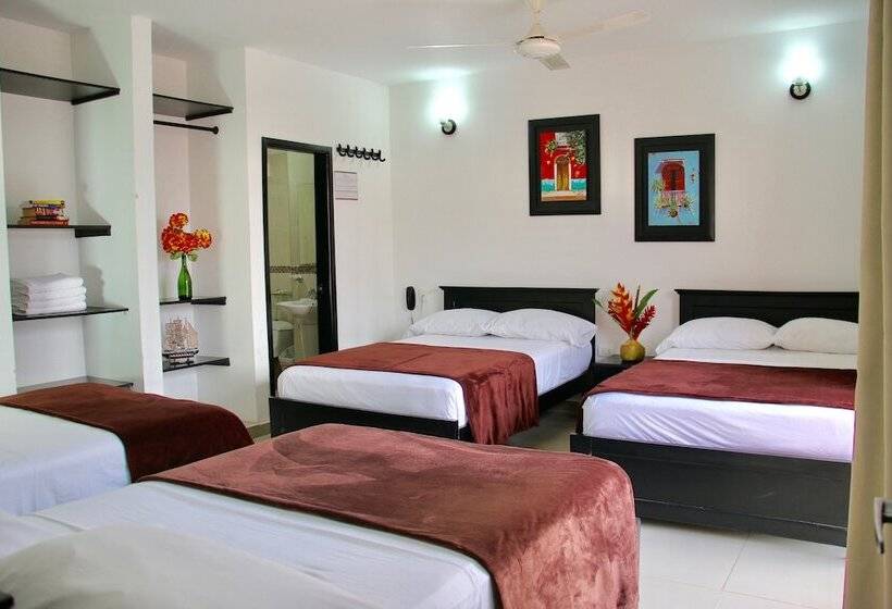 חדר משפחתי, Calle Santodomingo