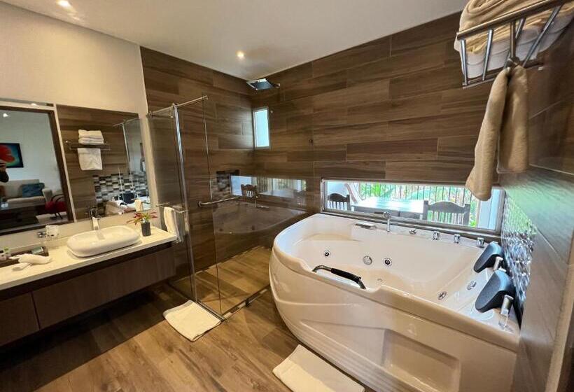 جناح ديلوكس, Campestre Montecarlo