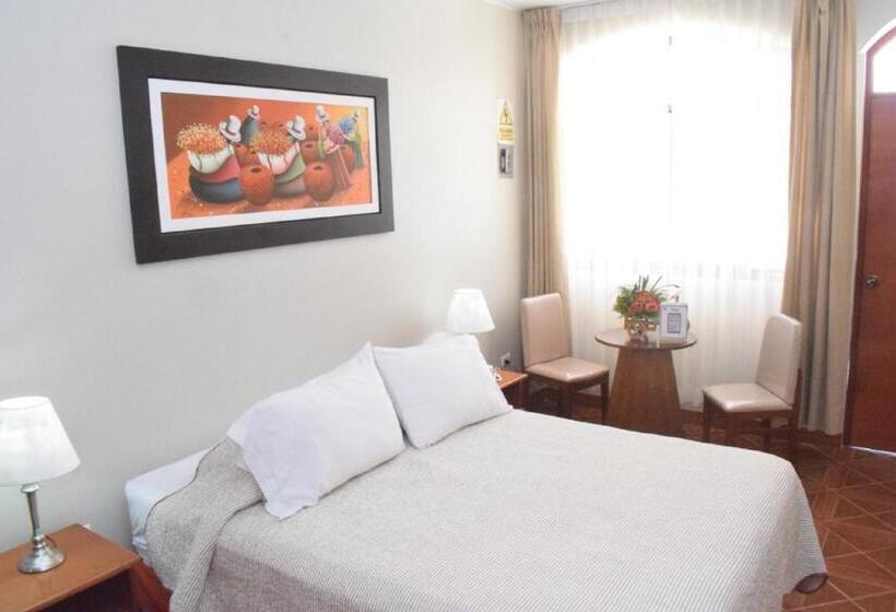 غرفة سوبيريور, Curasi