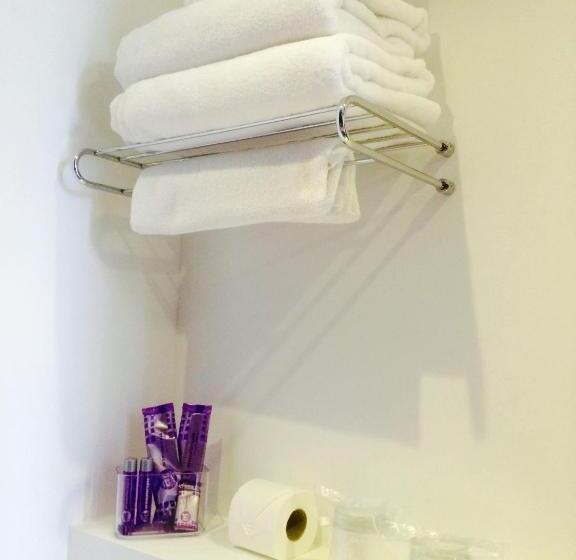 غرفة أساسية, El Siglo