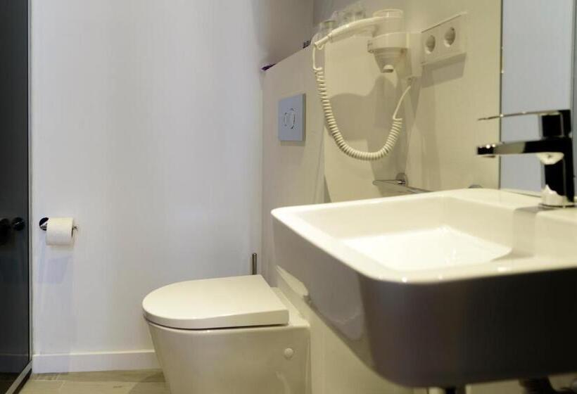 غرفة أساسية, El Siglo