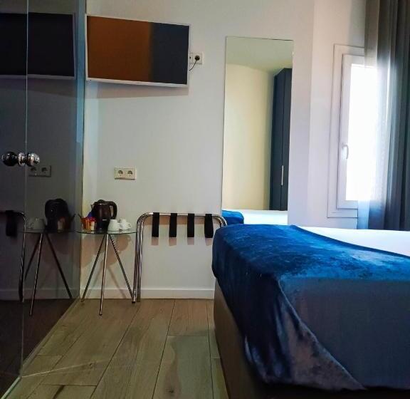 غرفة أساسية, El Siglo