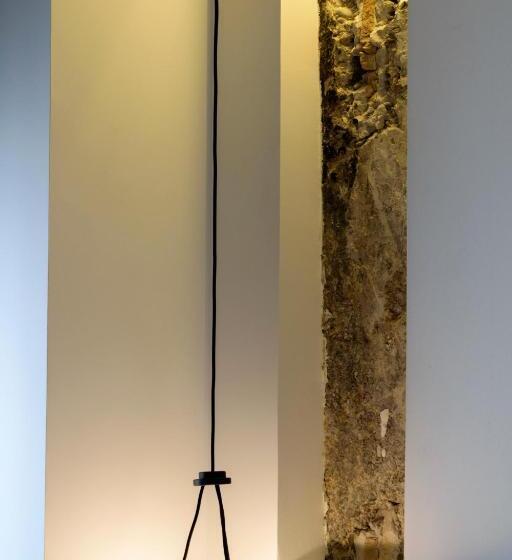 غرفة أساسية, El Siglo