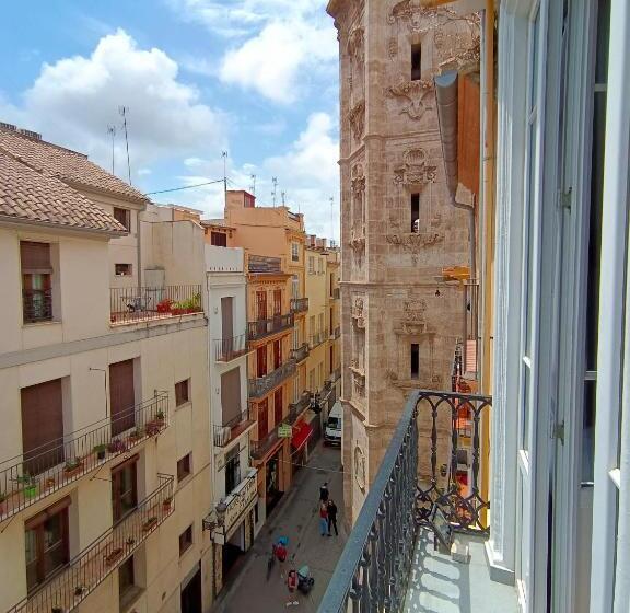 غرفة قياسية, El Siglo