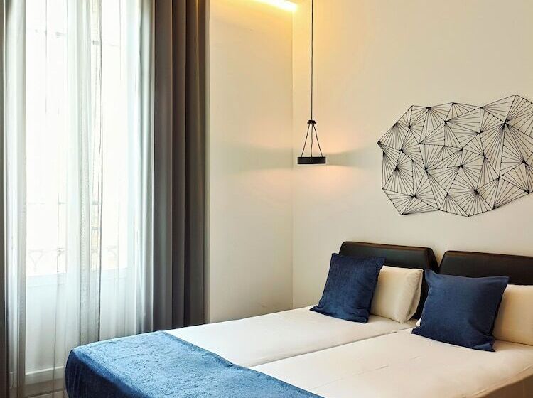 غرفة قياسية, El Siglo