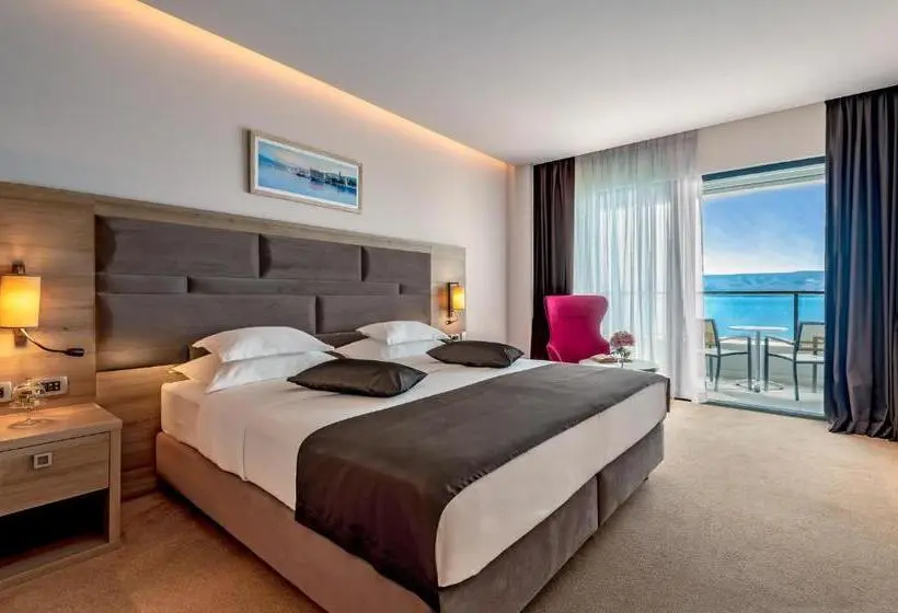 Deluxe Room View Sea with Balcony, Plaža Duće