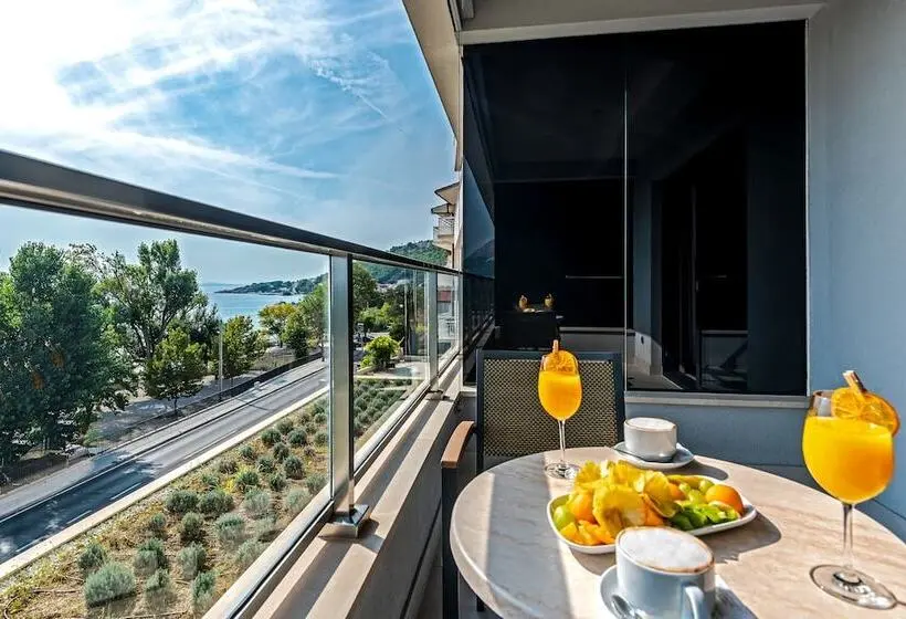 Superior Room Sea View with Balcony, Plaža Duće