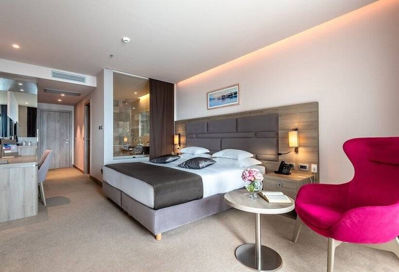 Номер Deluxe Вид на Море с Балконом, Plaža Duće