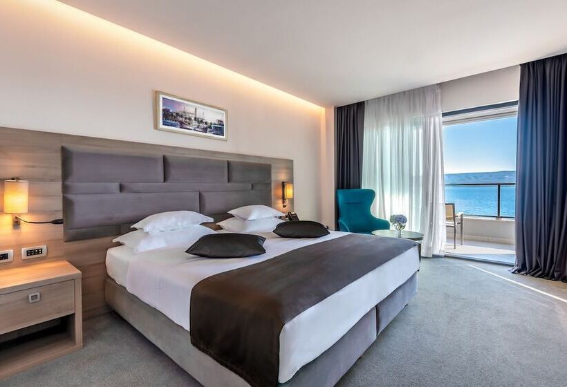 Deluxe Room View Sea with Balcony, Plaža Duće