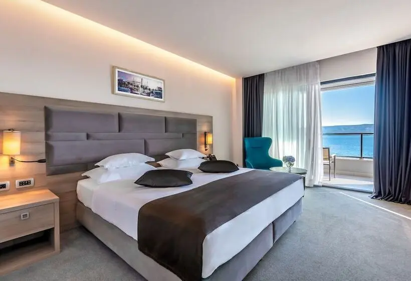 Deluxe Room View Sea with Balcony, Plaža Duće