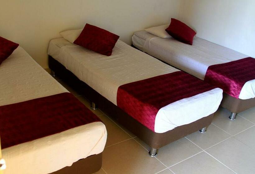 标准三人间, Quindio Campestre