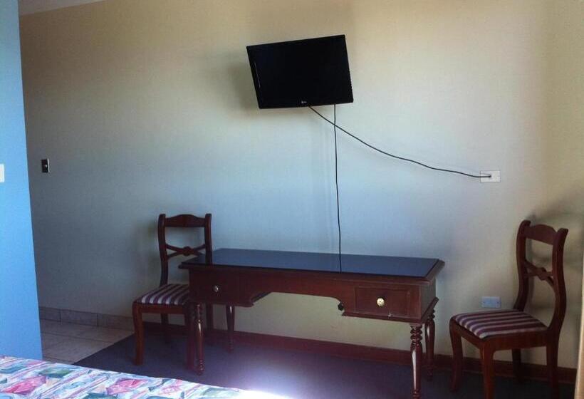 اتاق استاندارد, Universo