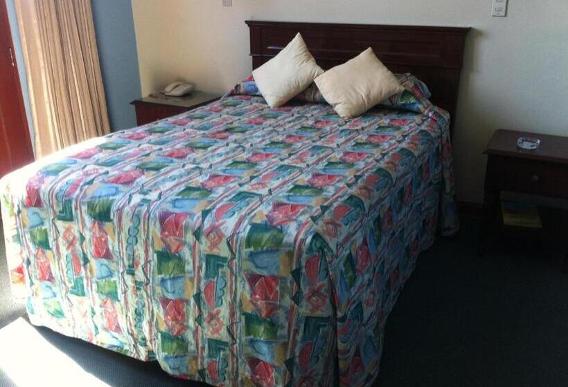 اتاق استاندارد یک نفره, Universo