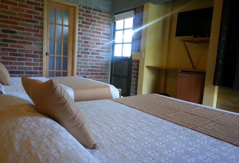 اتاق استاندارد چهارنفره با بالکن, Matisses Hotel & Spa