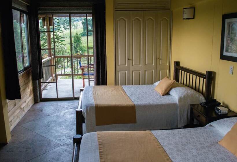 غرفة قياسية ثلاثية, Matisses Hotel & Spa