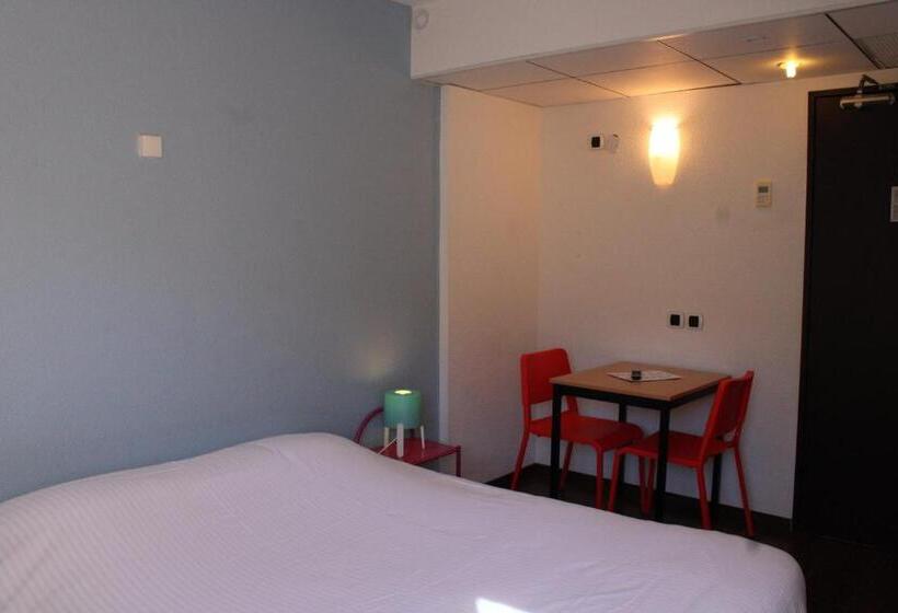 Номер Стандарт Вид на Реку, Appart Hotel Castel Emeraude, Charme Et Caractère