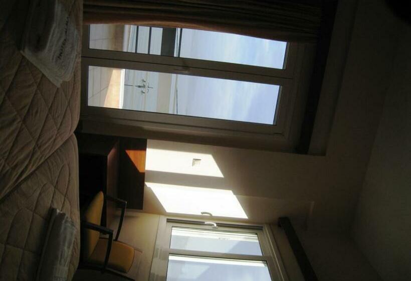 Quarto Triplo Estandar com Vistas, Alma