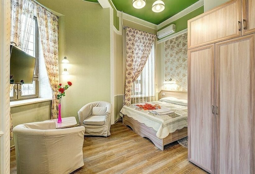 סוויטת ג'וניור, Avita Krasnye Vorota