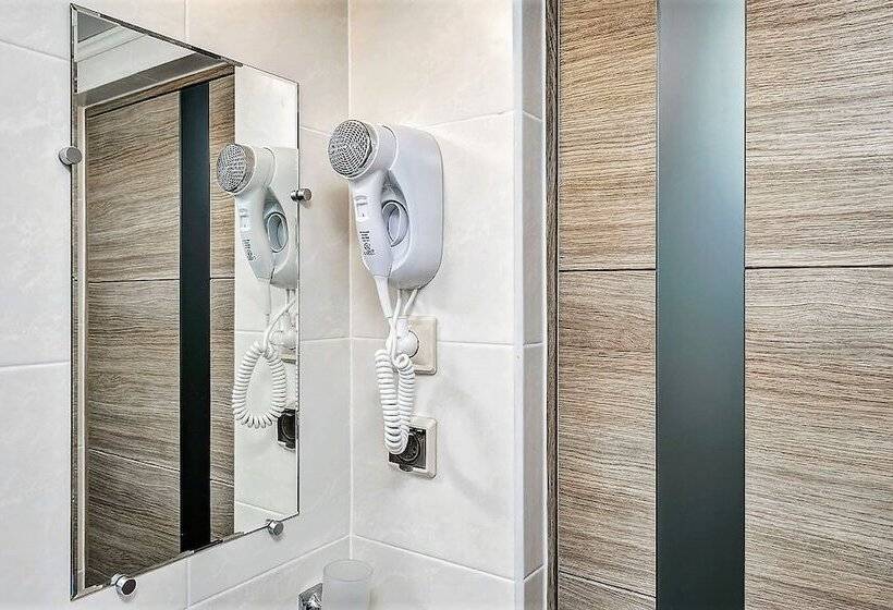 סוויטת ג'וניור, Avita Krasnye Vorota