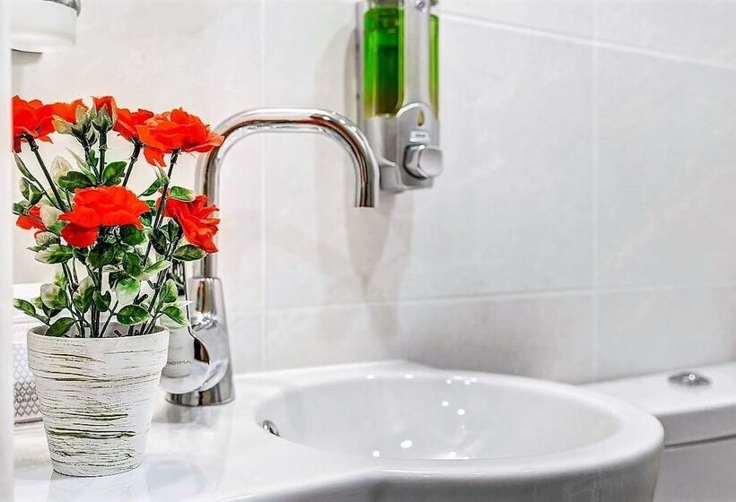 סוויטת ג'וניור, Avita Krasnye Vorota