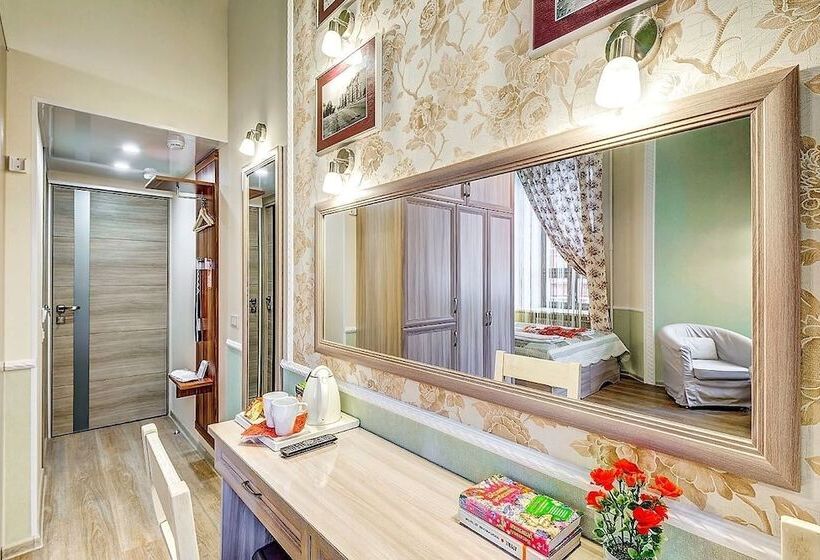 סוויטת ג'וניור, Avita Krasnye Vorota