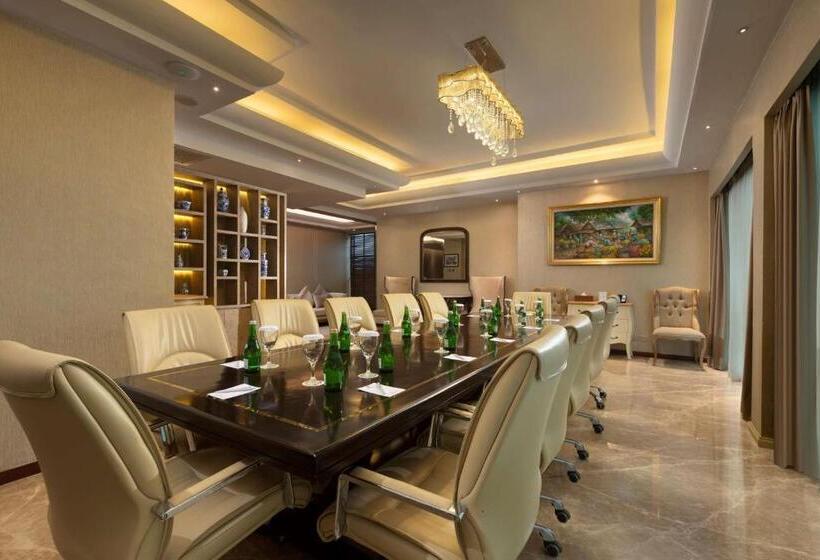 جناح رئاسى غرفتين نوم, Wyndham Panbil Batam