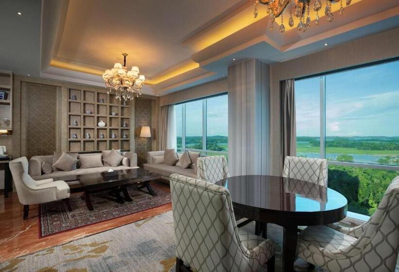 Люкс Президентский 2 Спальни, Wyndham Panbil Batam