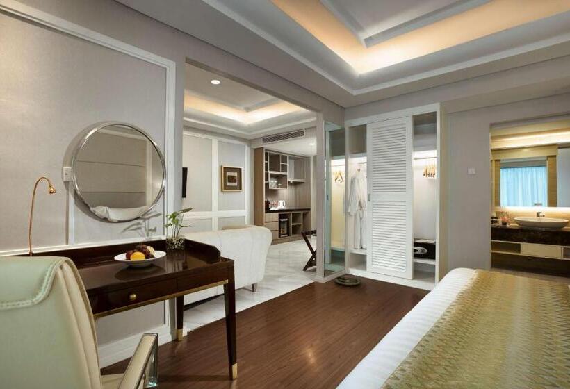 Люкс Executive Кровать Кинг, Wyndham Panbil Batam