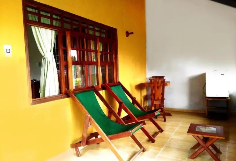 Comfort Kolmen Hengen Huone, Cabañas Yakuruna