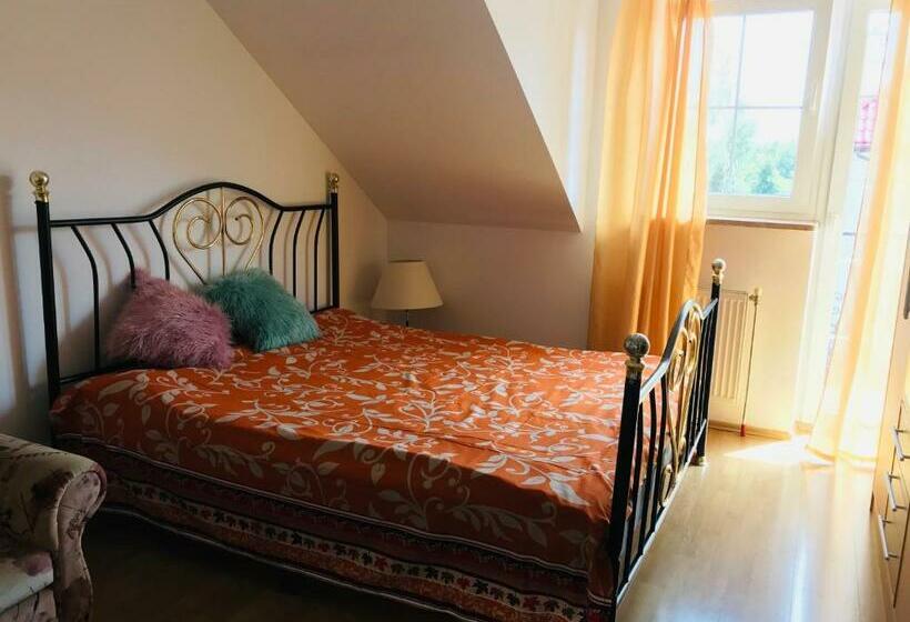 Номер Стандарт Совместная Ванная, Dandelion B&b