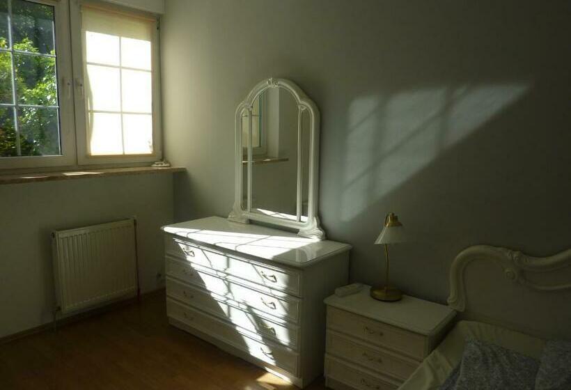 غرفة قياسية حمام مشترك, Dandelion B&b