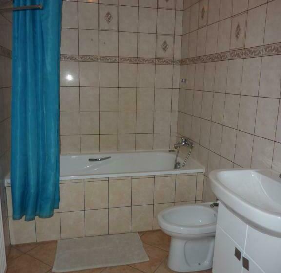 غرفة قياسية حمام مشترك, Dandelion B&b