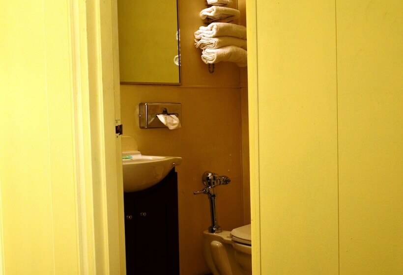 غرفة ديلوكس, Economy Inn Bluefield