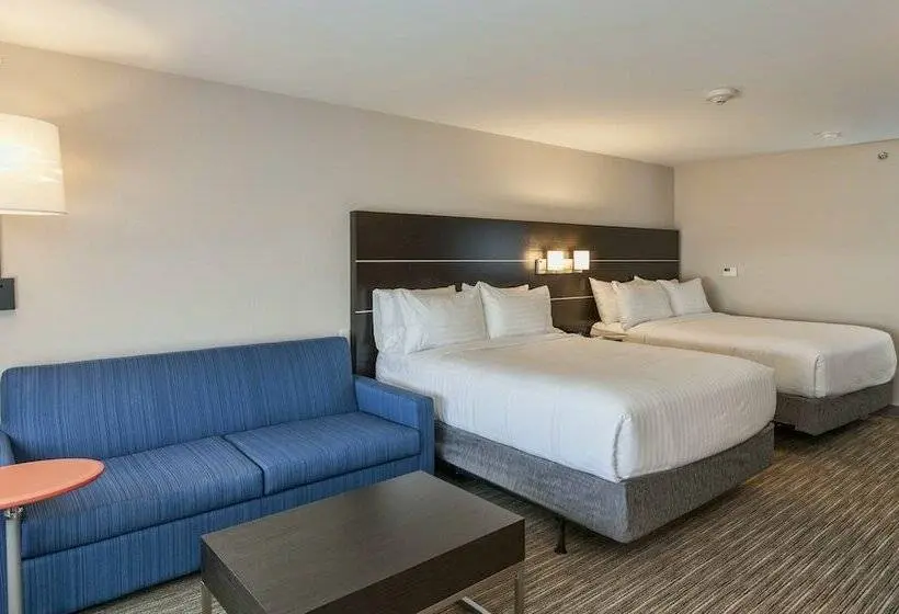سوییت, Holiday Inn Express & Suites   Dodge City, An Ihg