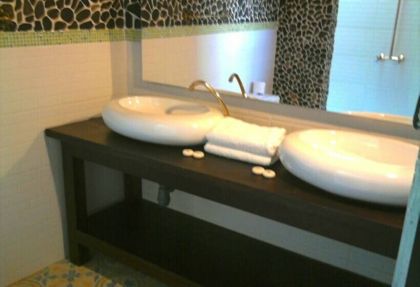 اتاق استاندارد, Hostal Restaurante Guaracu