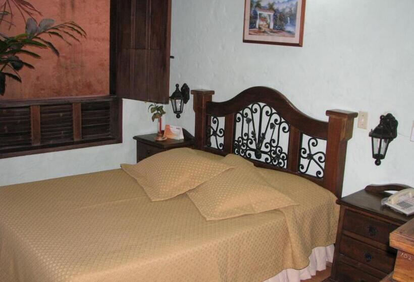 اتاق استاندارد سه نفره, Hostal Restaurante Guaracu