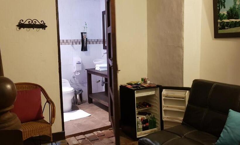 سوییت, Hostal Restaurante Guaracu