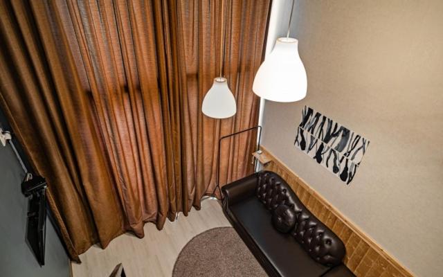 Family Room, Hue Loft