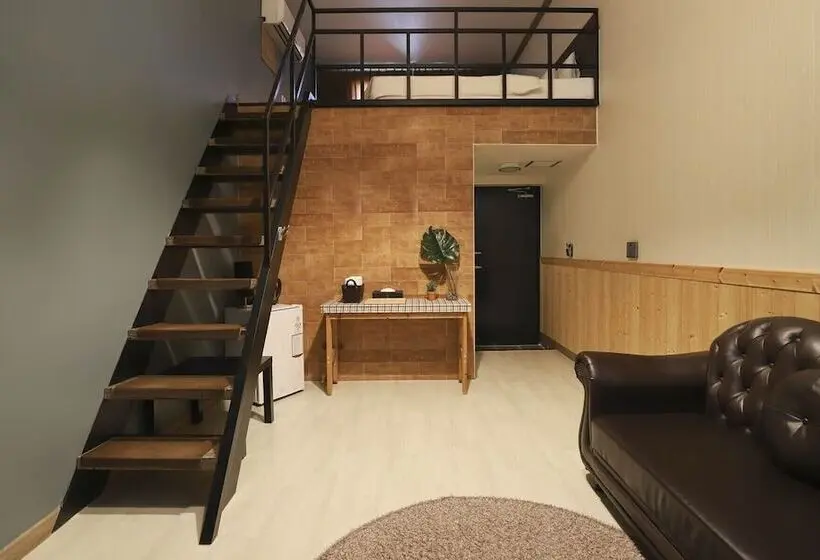 ファミリールーム, Hue Loft